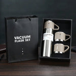 Thermos en acier inoxydable et trois gobelets