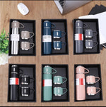 Thermos en acier inoxydable et trois gobelets